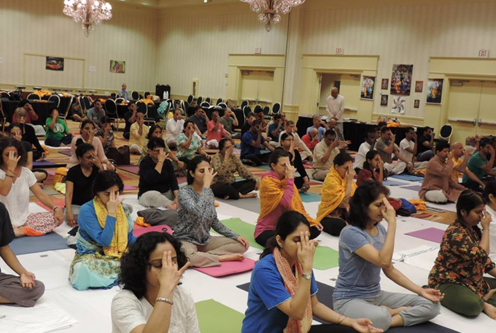 /media/k2/galleries/61167/Swami-Mukundananda-g05