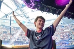 Kyle Giersdorf, fotnite, 16 year old american teen wins 3 million by playing video games, Playing video games
