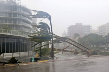 Irma Moving Towards Tampa after Florida