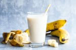 Milk and Banana breaking, Milk and Banana, weak men should consume milk and banana before bed, Sleep disorders Milk and Banana breaking, Milk and Banana, weak men should consume milk and banana before bed, Sleep disorders