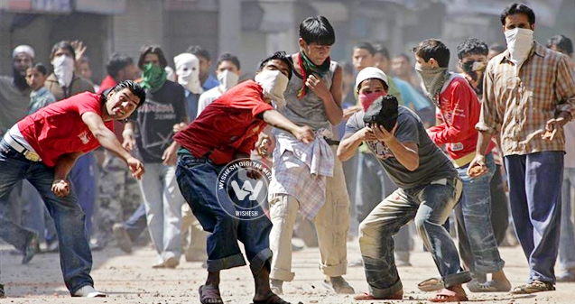 Violent collision in Kashmir},{Violent collision in Kashmir