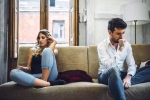 how to know if a guy is not serious, signs he's not serious about the relationship, 6 obvious signs that your partner isn t interested in marriage, First date