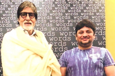 Big B Poses With Surendar Reddy