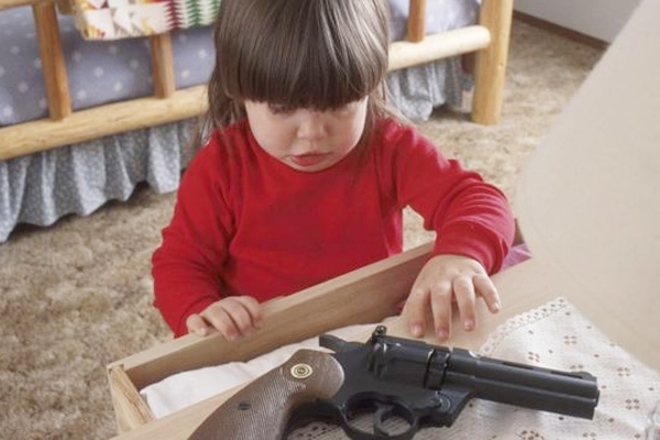 US Four year old accidentally shoots his mother